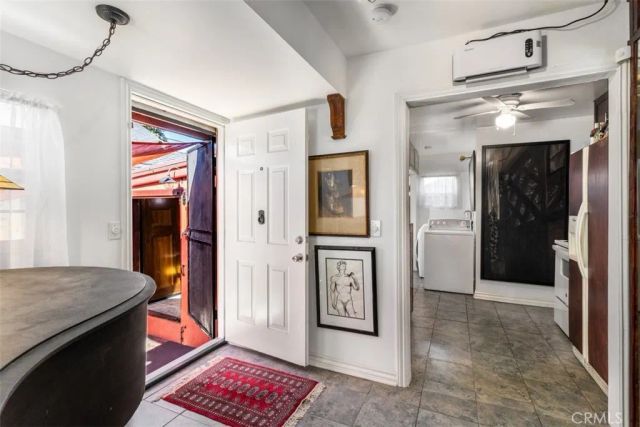 657 W 66th, Los Angeles, CA 90044