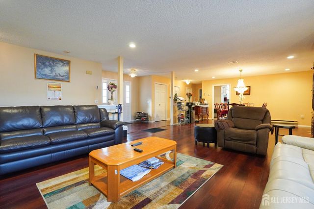 675 Yarborough Way A, Monroe, NJ 08831