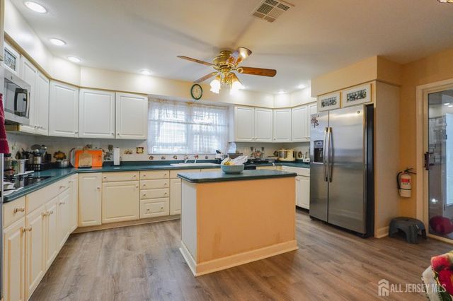 675 Yarborough Way A, Monroe, NJ 08831