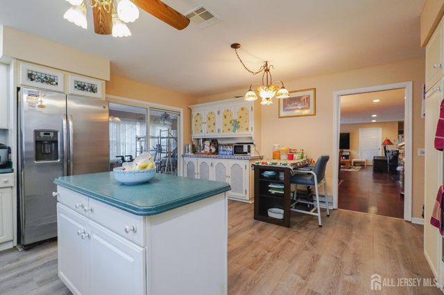 675 Yarborough Way A, Monroe, NJ 08831