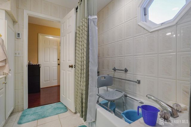 675 Yarborough Way A, Monroe, NJ 08831