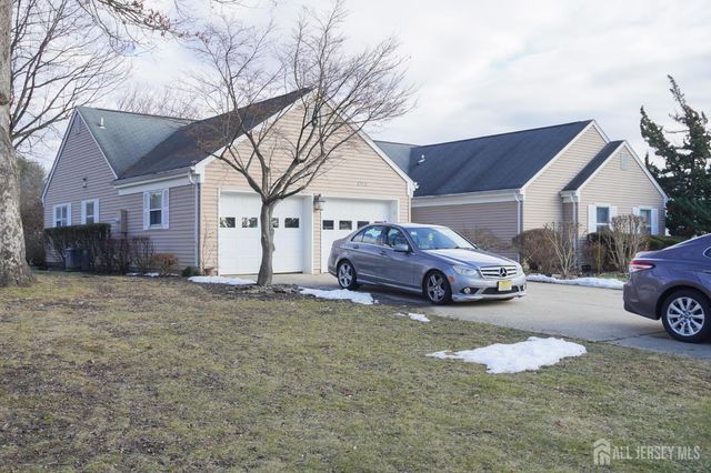 675 Yarborough Way A, Monroe, NJ 08831