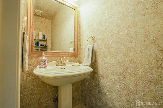 675 Yarborough Way A, Monroe, NJ 08831