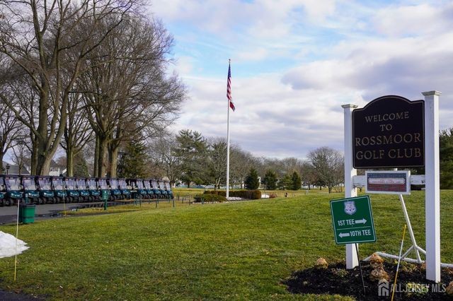 675 Yarborough Way A, Monroe, NJ 08831