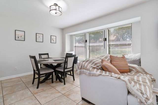 7233 Breeze, San Antonio, TX 78250