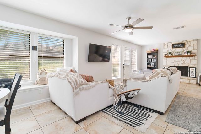 7233 Breeze, San Antonio, TX 78250