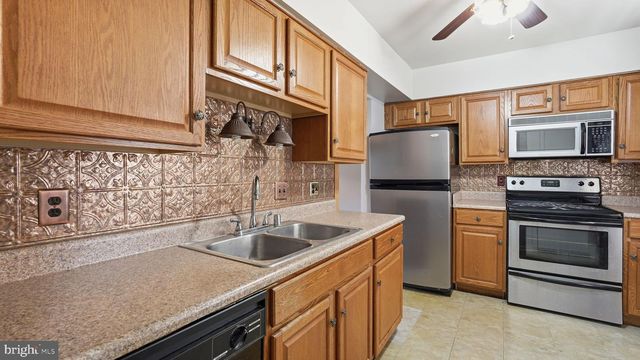 64 BRISTOL CT, Stafford, VA 22556