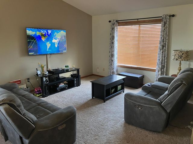 533 Dogwood Street NE, Lonsdale, MN 55046