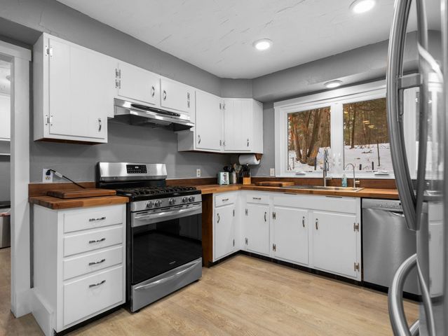 7787 East Shore Road, Traverse City, MI 49686