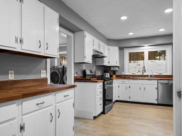 7787 East Shore Road, Traverse City, MI 49686