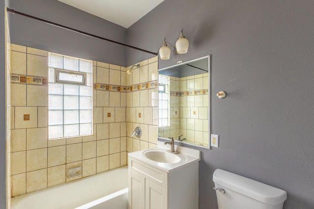 3450 N 23rd STREET, Milwaukee, WI 53206