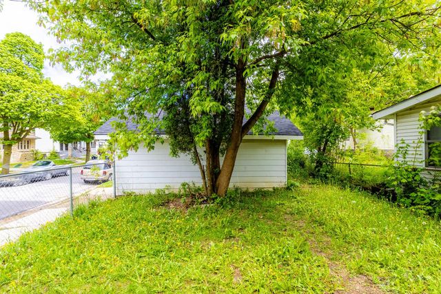 3450 N 23rd STREET, Milwaukee, WI 53206