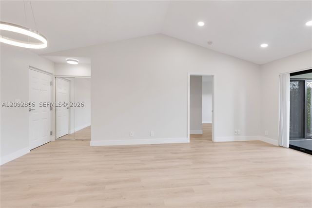 10125 W Sunrise Blvd 302, Plantation, FL 33322