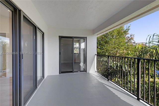 10125 W Sunrise Blvd 302, Plantation, FL 33322