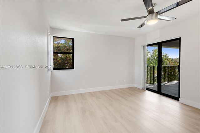10125 W Sunrise Blvd 302, Plantation, FL 33322