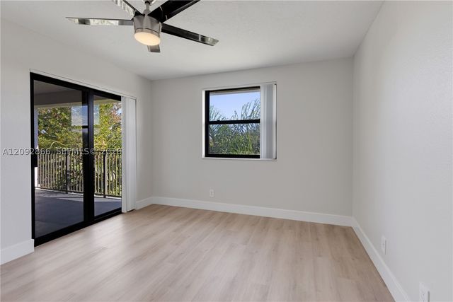 10125 W Sunrise Blvd 302, Plantation, FL 33322
