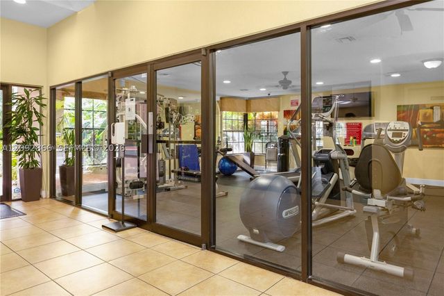 10125 W Sunrise Blvd 302, Plantation, FL 33322