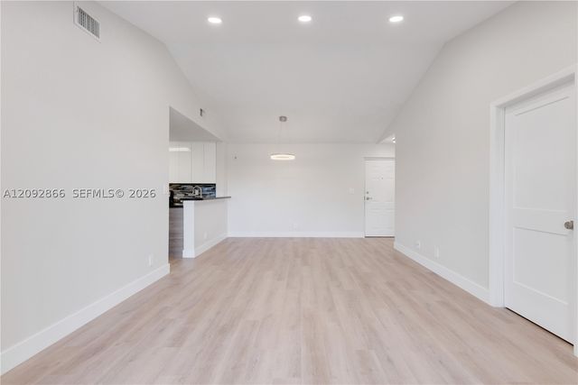10125 W Sunrise Blvd 302, Plantation, FL 33322