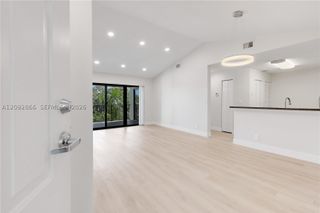 10125 W Sunrise Blvd 302, Plantation, FL 33322