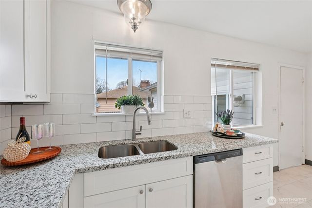 10316 Becker Drive SW, Lakewood, WA 98499