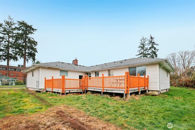 10316 Becker Drive SW, Lakewood, WA 98499