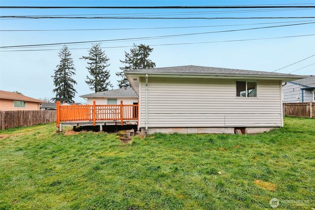 10316 Becker Drive SW, Lakewood, WA 98499