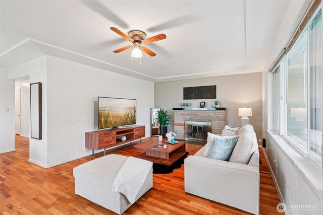 10316 Becker Drive SW, Lakewood, WA 98499