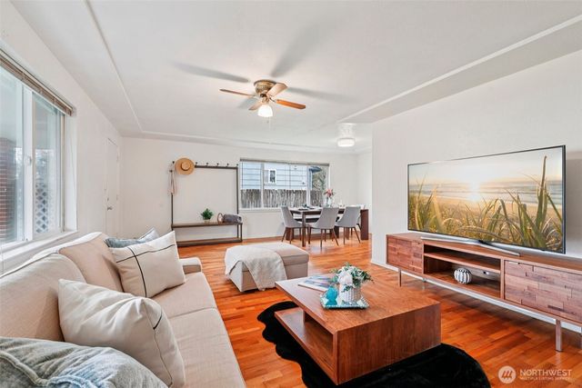 10316 Becker Drive SW, Lakewood, WA 98499