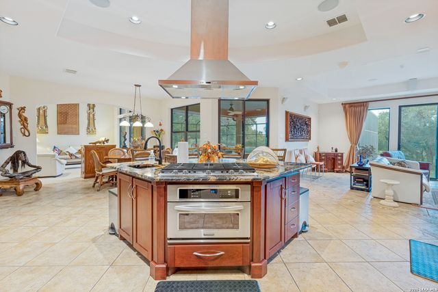 245 COPPER TRCE, New Braunfels, TX 78132