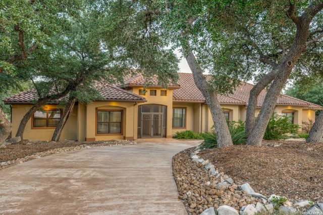 245 COPPER TRCE, New Braunfels, TX 78132