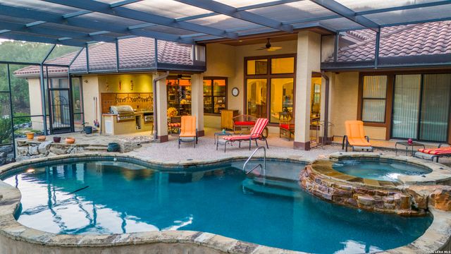245 COPPER TRCE, New Braunfels, TX 78132