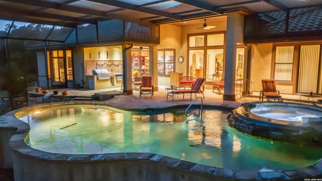 245 COPPER TRCE, New Braunfels, TX 78132