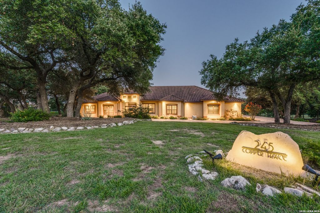 245 COPPER TRCE, New Braunfels, TX 78132
