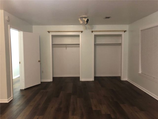 11064 North Dowling Road, College Station, TX 77845