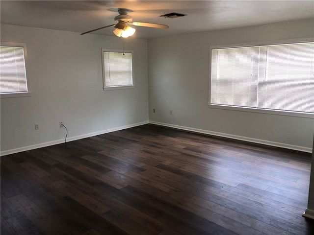 11064 North Dowling Road, College Station, TX 77845