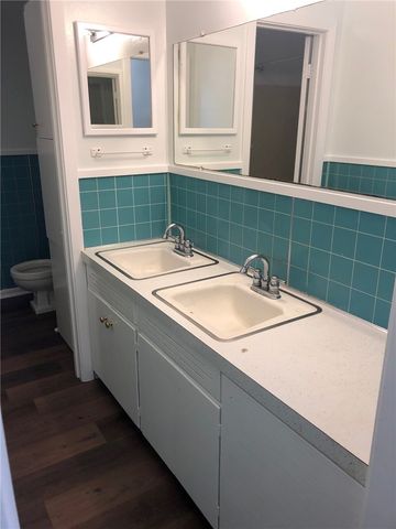 11064 North Dowling Road, College Station, TX 77845