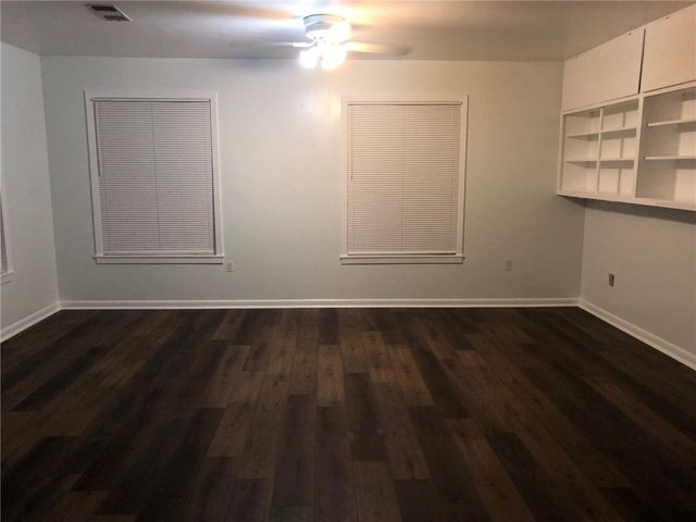 11064 North Dowling Road, College Station, TX 77845