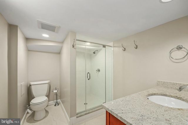 605 JOHNSTON PL, Alexandria, VA 22301