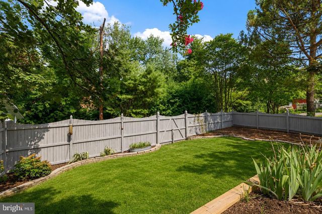 605 JOHNSTON PL, Alexandria, VA 22301