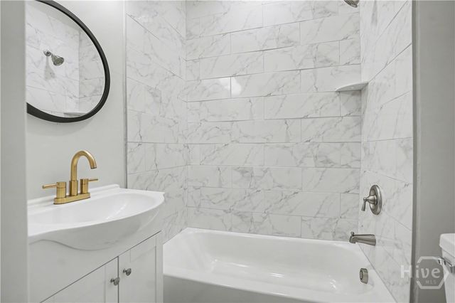 121 W 61 Street, Savannah, GA 31405