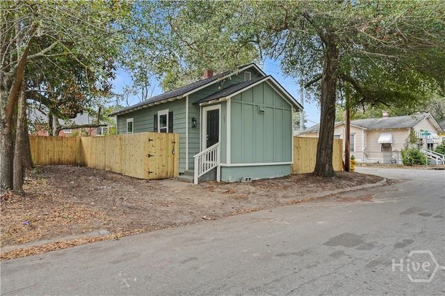 121 W 61 Street, Savannah, GA 31405