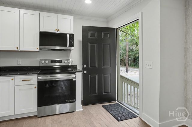 121 W 61 Street, Savannah, GA 31405