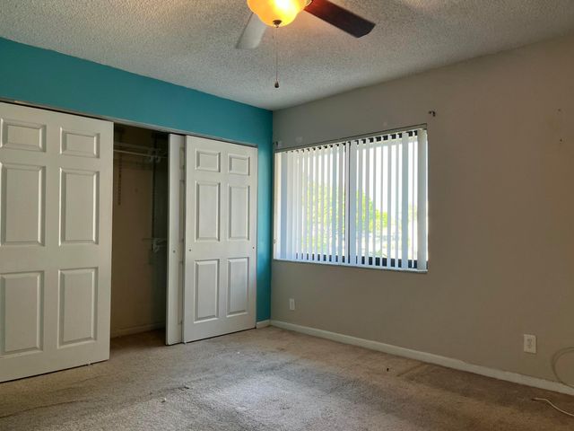 6352 Seven Springs Boulevard, Greenacres, FL 33463