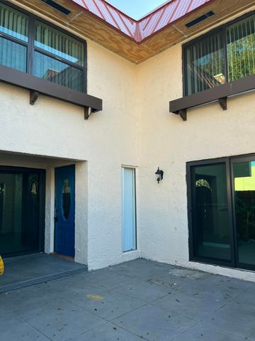 6352 Seven Springs Boulevard, Greenacres, FL 33463