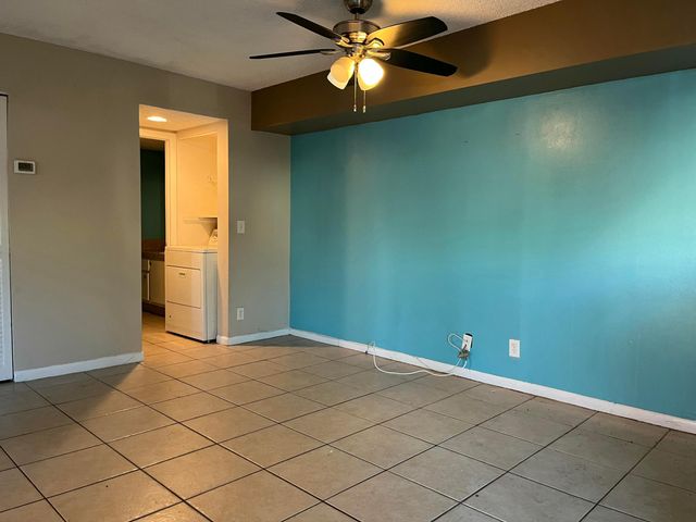 6352 Seven Springs Boulevard, Greenacres, FL 33463