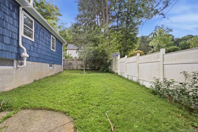 1 Schuyler Lane, Cortlandt Manor, NY 10567