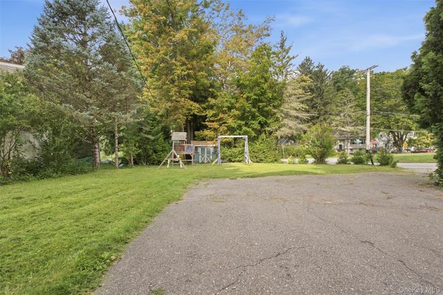 1 Schuyler Lane, Cortlandt Manor, NY 10567