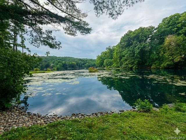 1 Schuyler Lane, Cortlandt Manor, NY 10567