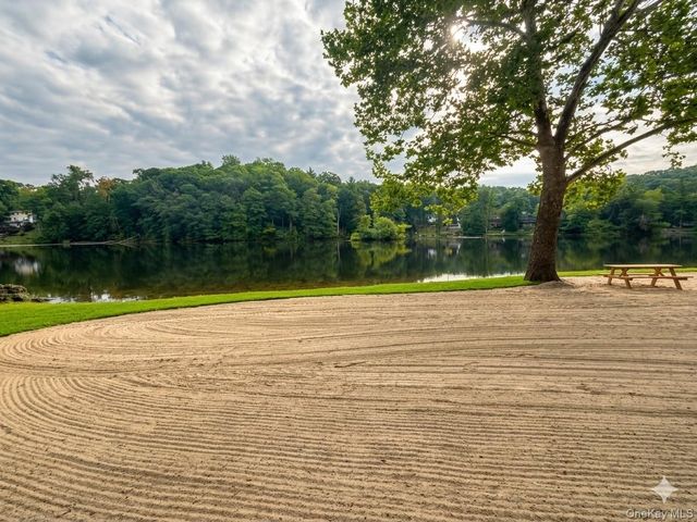 1 Schuyler Lane, Cortlandt Manor, NY 10567