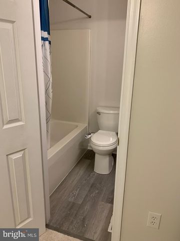 2910 BROYHILL CT, Fredericksburg, VA 22408